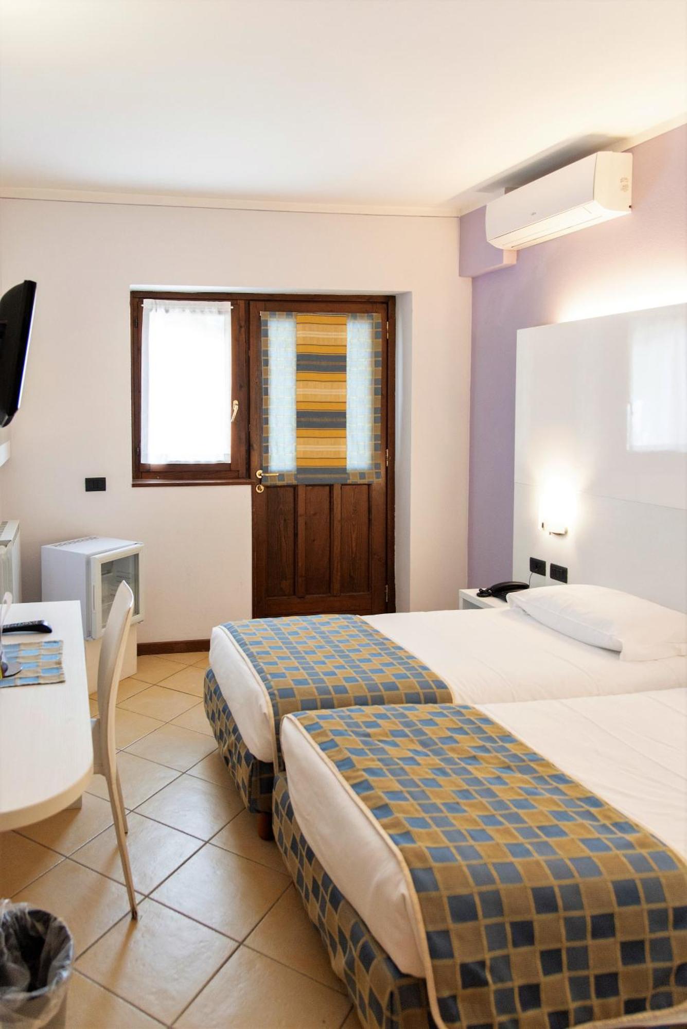 Hotel Dependance Pesce D'Oro Verbania Zewnętrze zdjęcie
